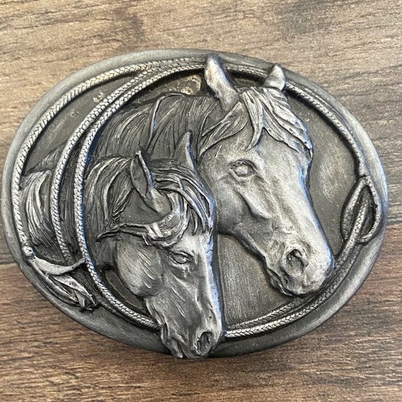 Vintage Oval Belt Buckle - Picture 1 of 2